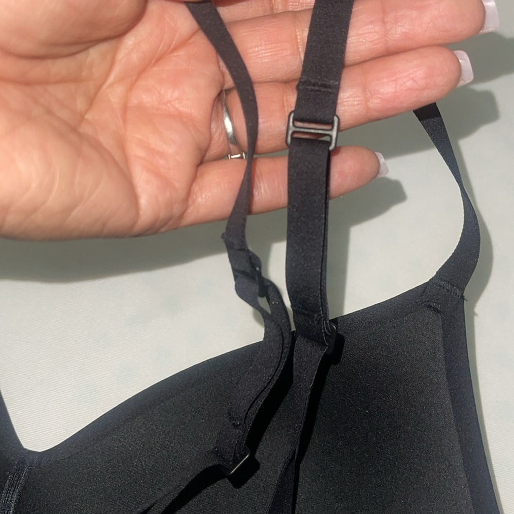 SKIMS WIRELESS FOAM PUSH-UP PLUNGE BRA style BR-WRL-1891 Color Onyx Black Sz 32B - Picture 12 of 12